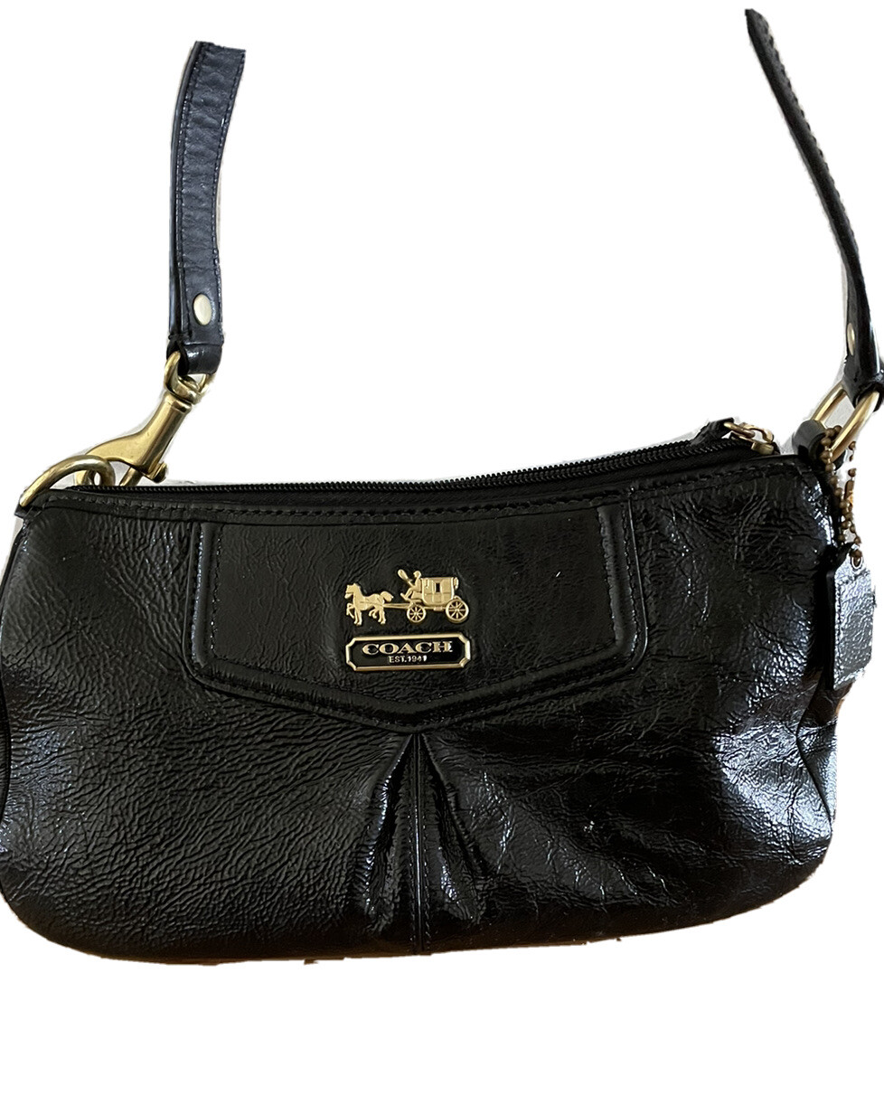 Coach Leather Handbags for Women Stylish & Durable-image