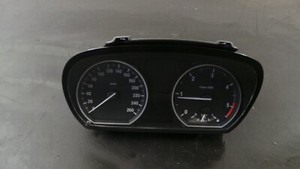 Y283-003 BMW 1er E81 120D Tacho Tachometer Kombiinstrument 9166823