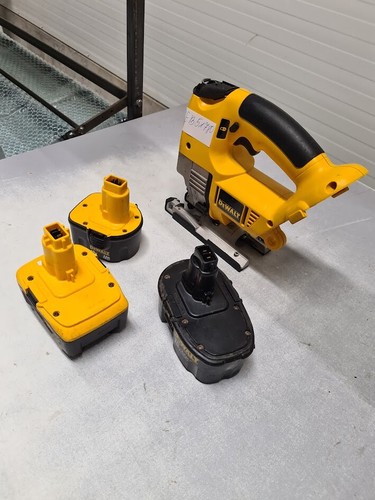 Lot of 4 DeWalt Tools & Batteries - Used, Working, No Packaging - Picture 2 of 20