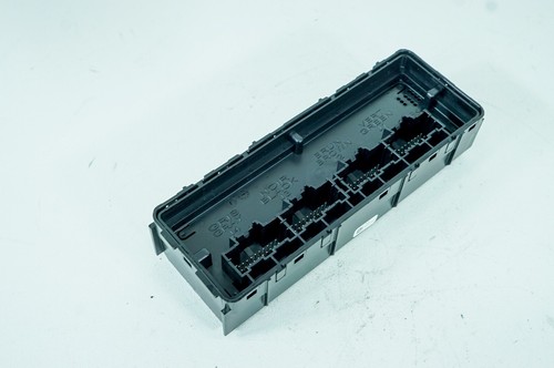 13-17 Cadillac XTS OEM Temperature Control Module 13588178 5104 - Picture 4 of 19