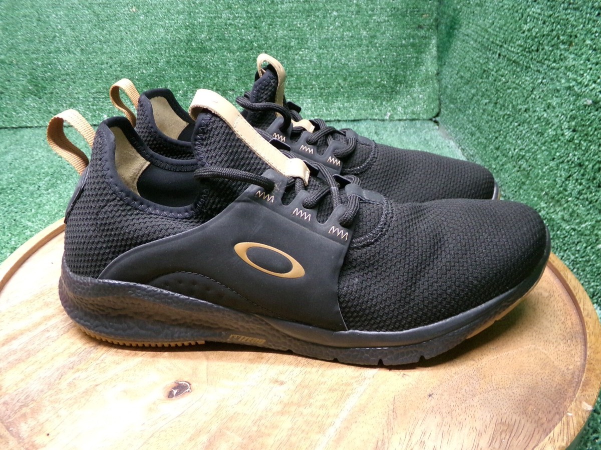 Oakley Mens Dry Sneakers Black Gum Athletic Running Shoes 