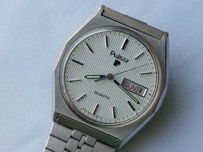 Pulsar Quartz Dummy Watch Vintage Wristwatch