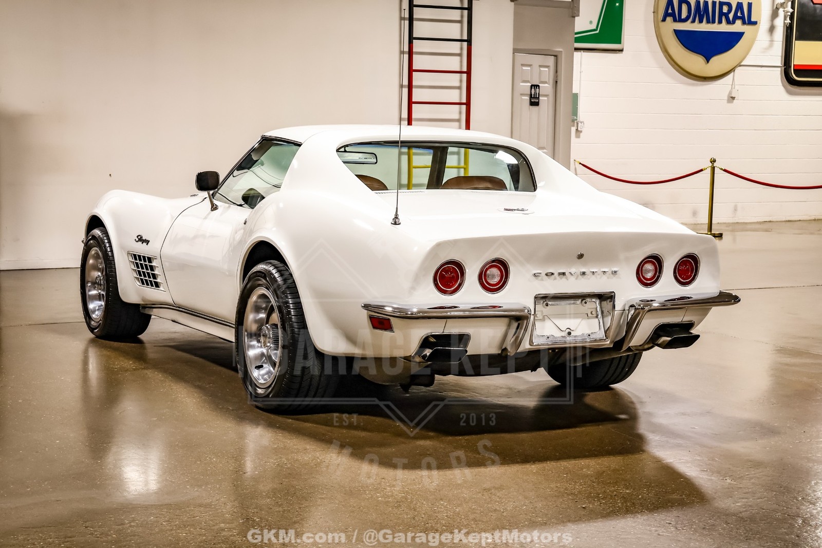 1972 White Chevrolet Corvette   | C3 Corvette Photo 8