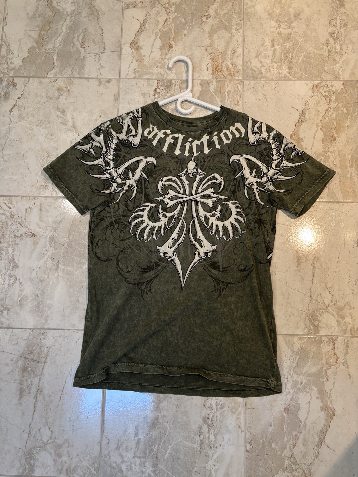 Affliction Skeleton Men's Tee - EUC - image 2