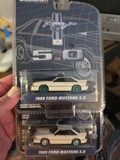 CHASE GREEN MACHINE 1989 FORD MUSTANG GT 5.0 CHASE + Greenlight originale 1:64