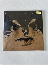 V - Layover (Check, Colored Gray)