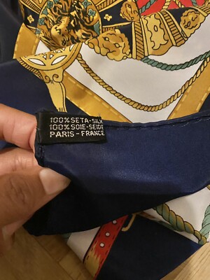 HERMES　ハンカチ ハンカチーフ 《冬の祭典》 | Hermès - エルメス-公式サイト