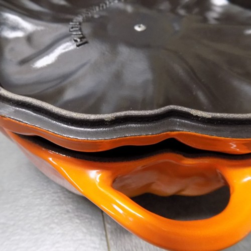 Staub Enameled Cast Iron - Fall Pumpkin Cocotte - Dutch Oven 3.5 Quart RARE - Picture 13 of 21