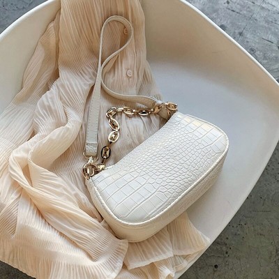 hand purse with chain