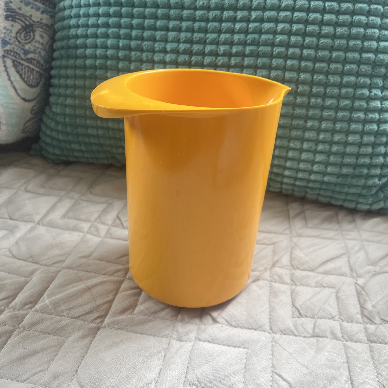 Vtg MCM Rosti Melamine 1L Yellow Spouted Pitcher Designer Erik Lehmann 1960s