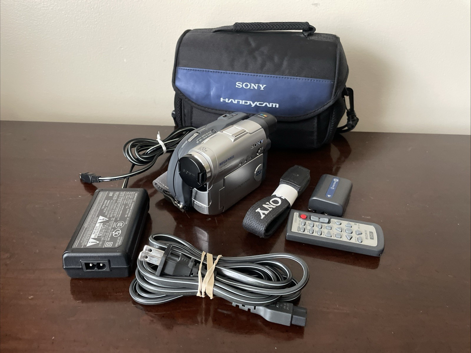 W/ Accesories | Tested & Works!