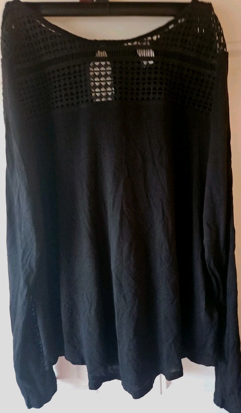 HM Black Peekaboo Laced Top Medium Excellent Condition-image