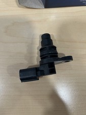 New Carquest Csc1282 Engine Camshaft Sensor