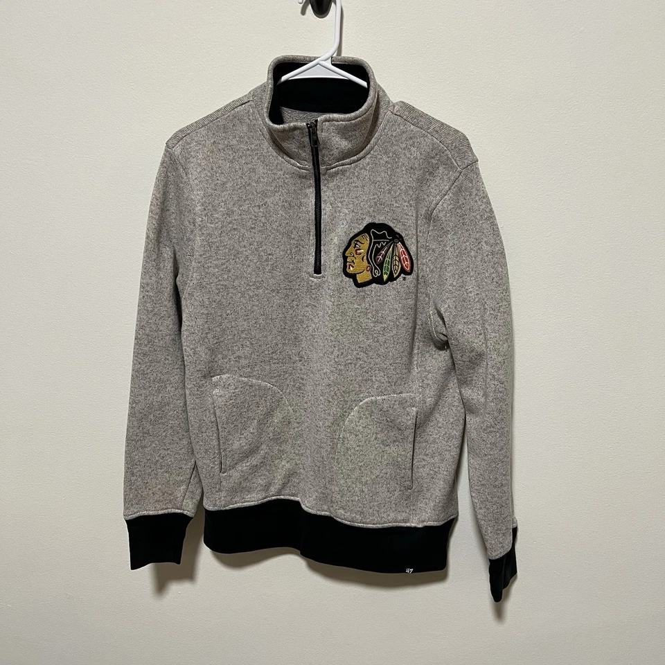 Suéter Chicago Blackhawks '47 Marca Para Hombre Mediano NHL 1/4 Cremallera Cómodo Pullover Foto 2 de 4