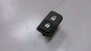 Schalter ZV Links 30669958 Volvo V50 2.0D DPF Bj 2006 M 2052445