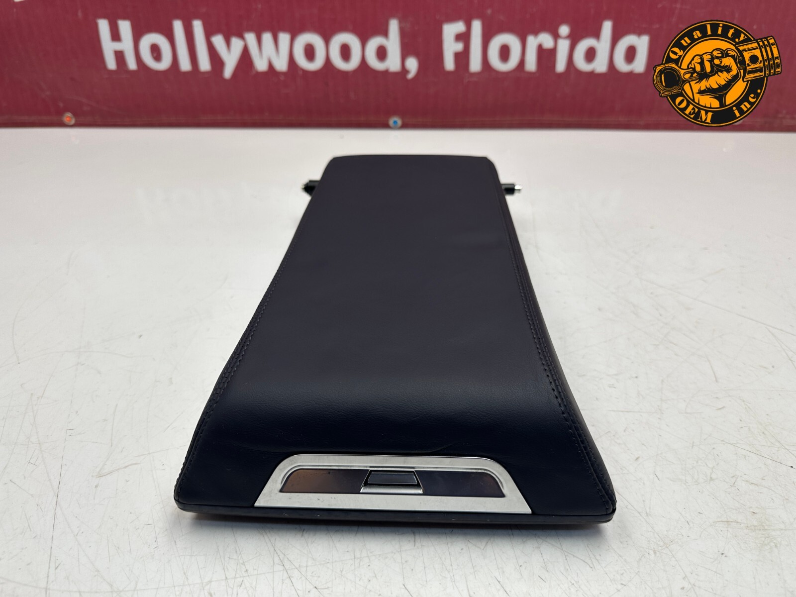 2003-2010 BENTLEY CONTINENTAL GT COUPE - REAR CENTER SEAT ARMREST LID OEM 49kmil