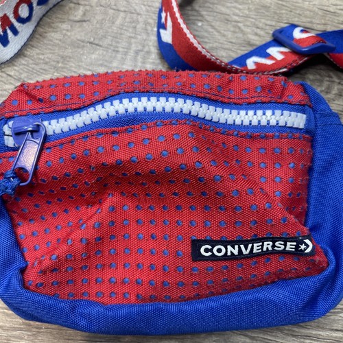 Borsa marca Converse marsupio rosso bianco blu tracolla pois usata - Foto 2 di 8
