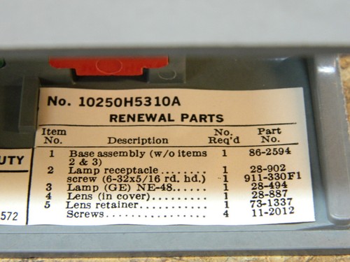 CUTLER-HAMMER 10250H5310A Start / Stop With Clear Indicator Light 110 / 220 V - Picture 2 of 12