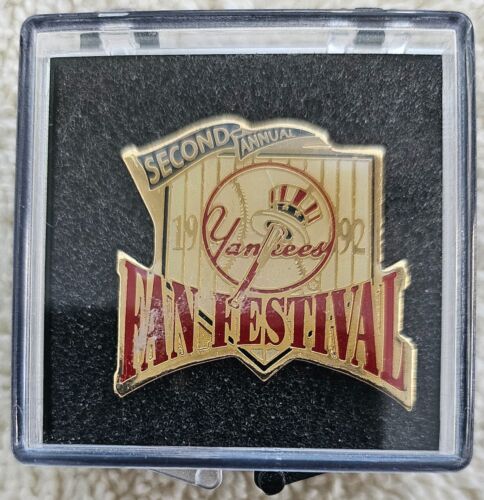 1991-1995 Yankee Fan Festival pins, 1st Annual - 5th annual - Picture 3 of 6