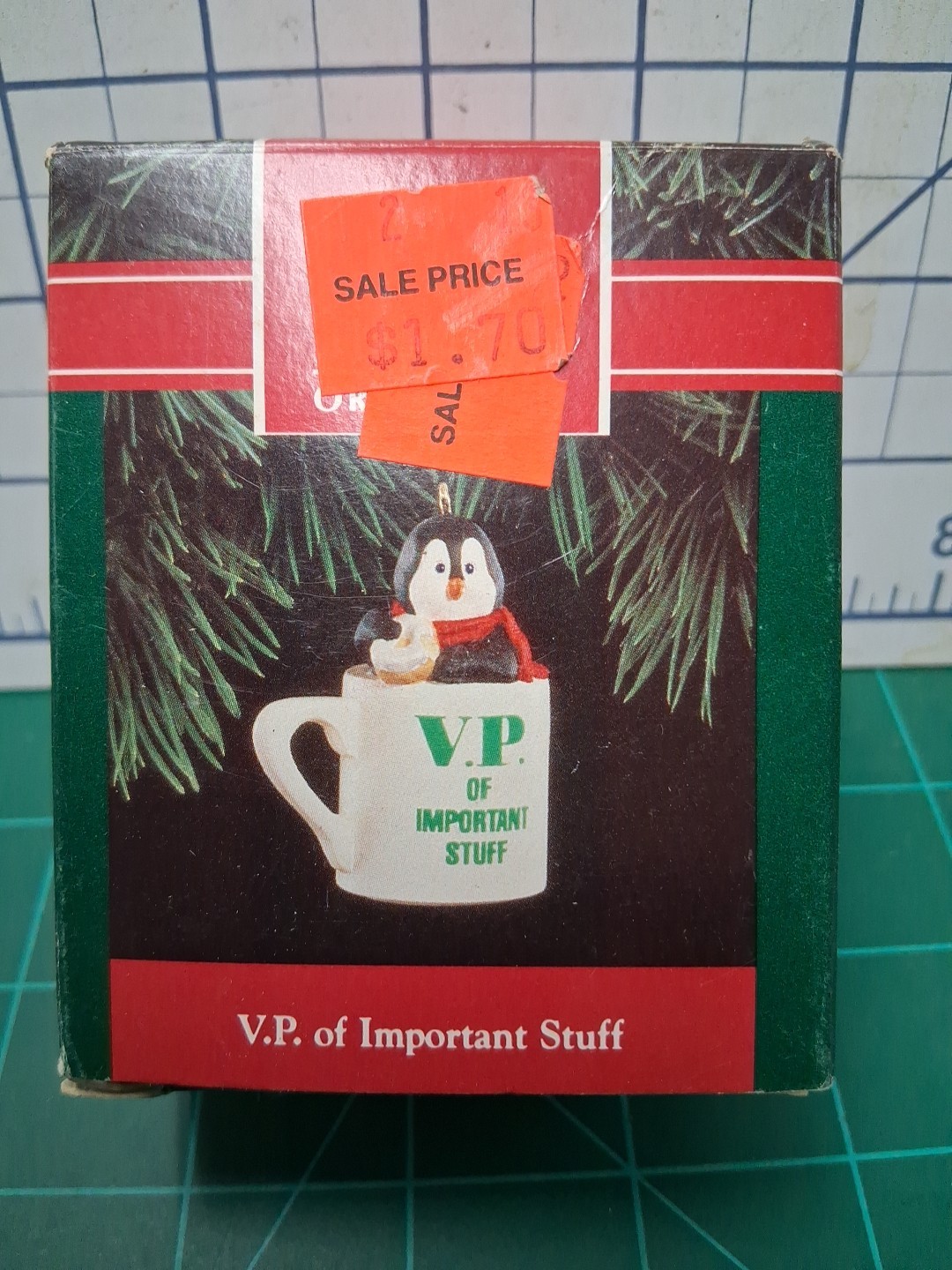 HALLMARK 1992 V.P. OF IMPORTANT STUFF PENGUIN COFFEE MUG A1