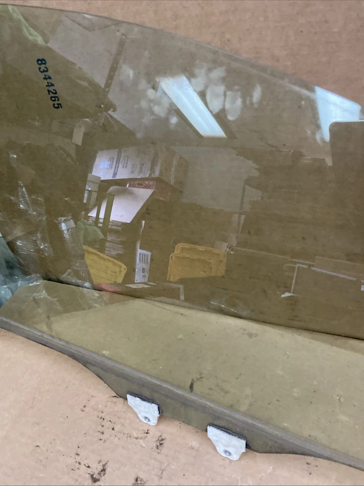 2012 2013 2014 Subaru Impreza Wagon Front Right Passenger Side Glass Window - Image 3 of 4