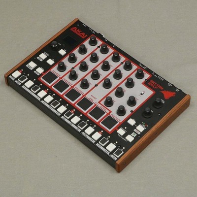AKAI Rhythm Wolf Analog Drum Machine Bass Synthesizer Sequencer
