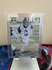 2020 Panini Chronicles - Luminance Update Rookies Joe Burrow #201 (RC)