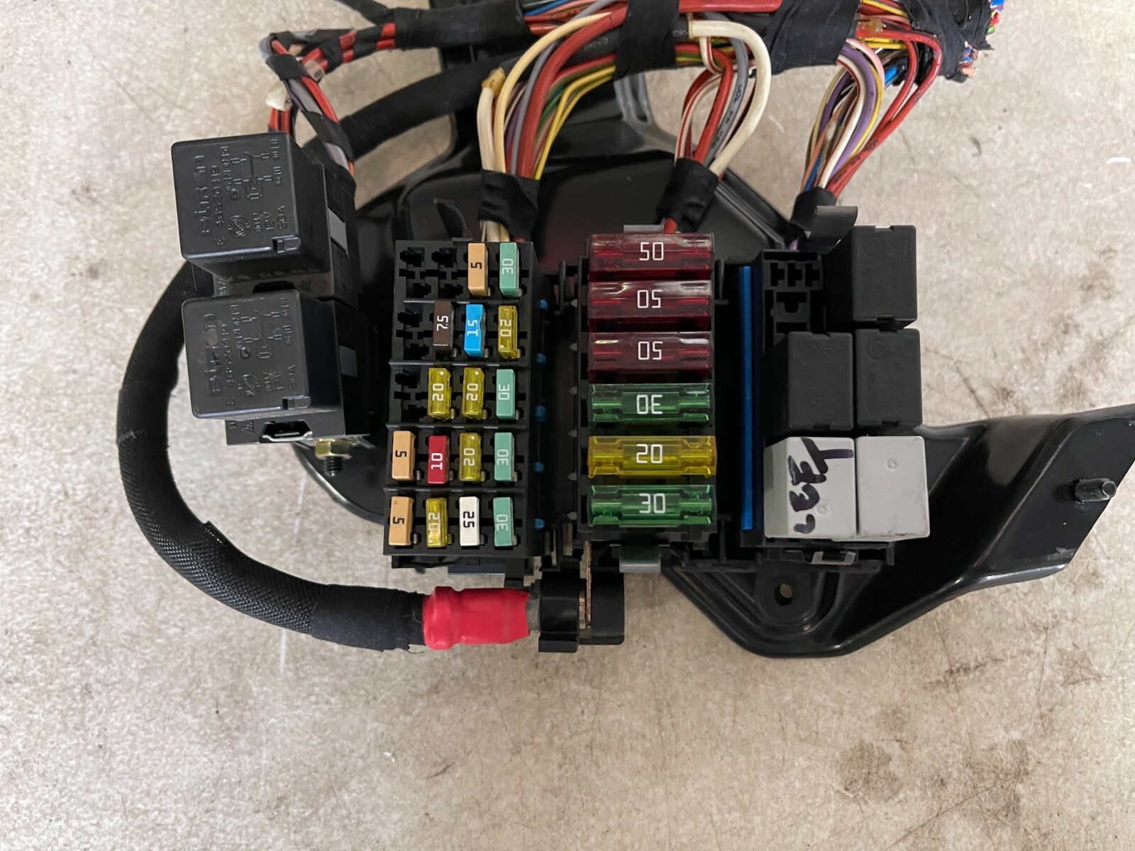 MASERATI QUATTROPORTE M139 OEM 04-08 REAR SAM FUSE RELAY BOX