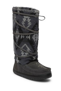 grey mukluk boots