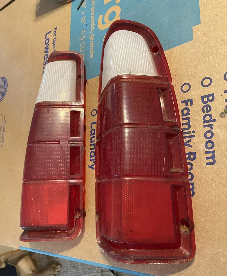 Lentes de luz trasera Dodge D-100 1973 Foto 4 de 4