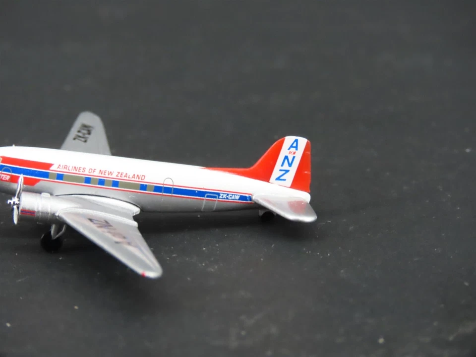 1:500 Herpa 500210 Die-Cast "A of NZ" Nueva Zelanda Douglas DC-3 Airliner ZK-CAW Foto 3 de 4