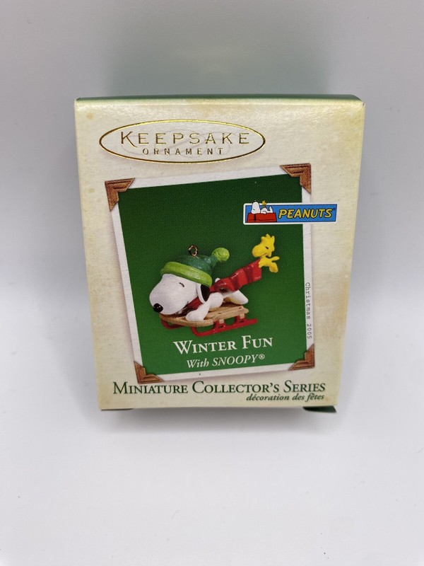 2005 Hallmark Keepsake Winter Fun With Snoopy #8 Peanuts Miniature QXM2092- NEW