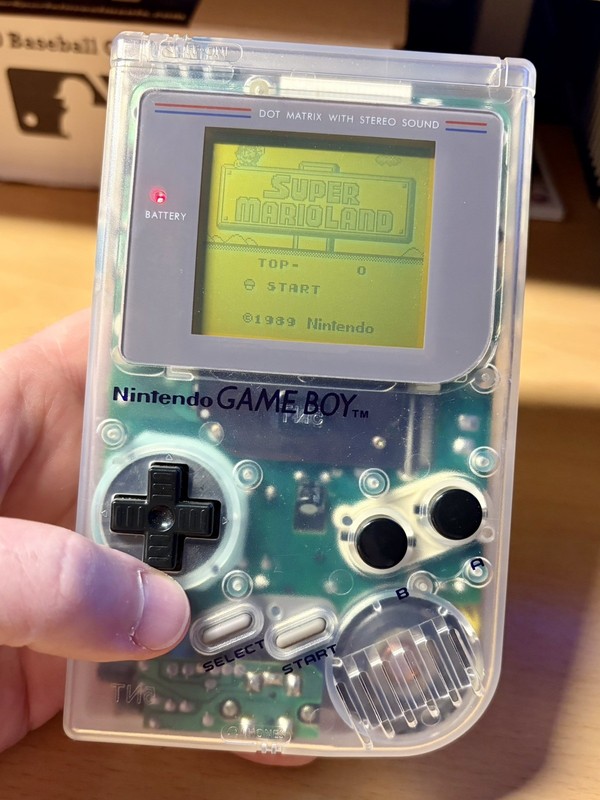 TRANSPARENT NINTENDO GAME BOY ORIGINAL 1989 DMG-01 NEW SHELL AND GLASS + CASE