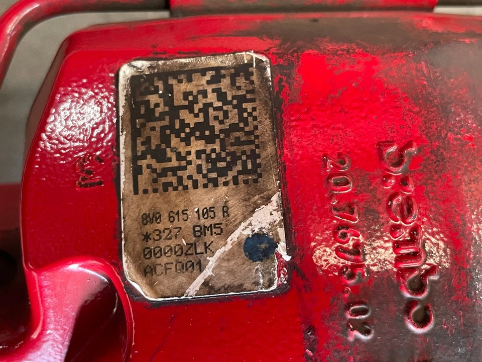 2017 奥迪 RS3 8V 左前驱动器布雷博制动卡钳红色 1613 原始设备制造商 — 第 4/4 张图片