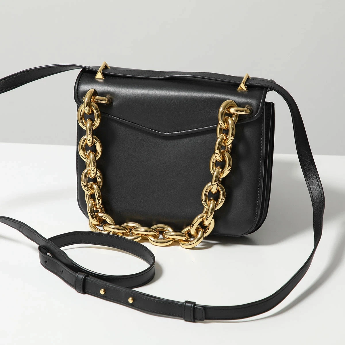 Bottega Veneta — BOTTEGA VENETA MOUNT shoulder bag women's leather crossbody bag Black