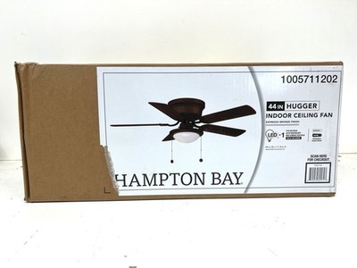 Hampton Bay Hugger 44 in. Indoor Oil-rubbed bronze Ceiling Fan with Light