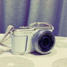 Olympus PEN E-PL9 Mirrorless Camera Used From Japan
