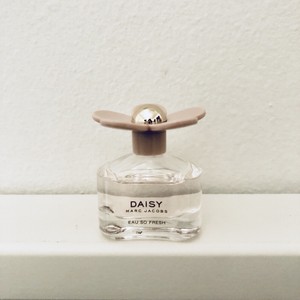 marc jacobs daisy deluxe