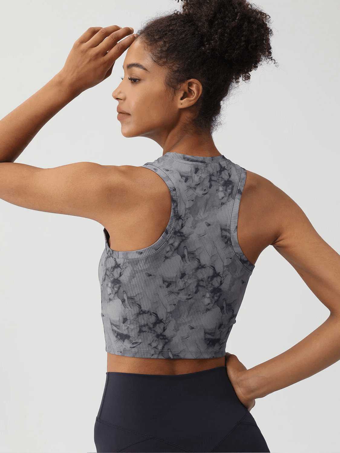 Brassière sport longue anti-transpiration avec coussinets amovibles