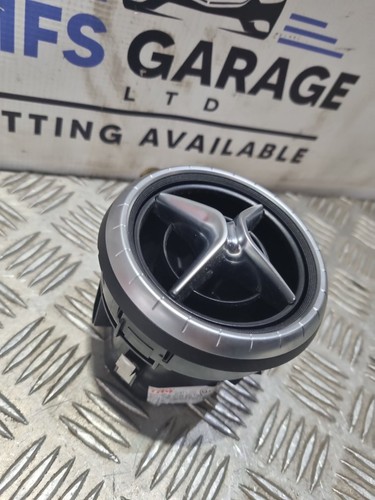 Mercedes Cla C117 2013-2016 Air Vent Front Left A1178300554 - Picture 5 of 12