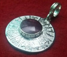 Pendentif horoscope lignes Nazca en argent 950 avec pierre naturelle