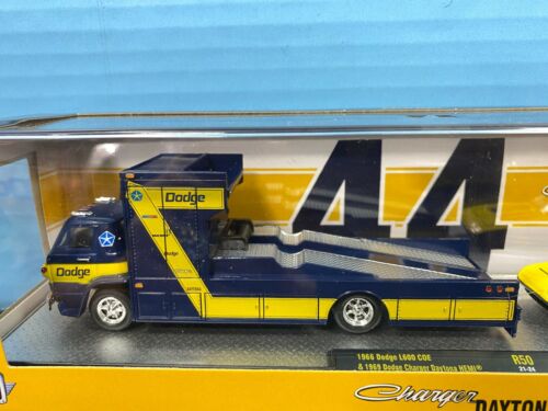 1/64 M2 transportadores automáticos 1966 Dodge L600 COE y 1969 cargador Dodge Daytona #44 - Imagen 3 de 5
