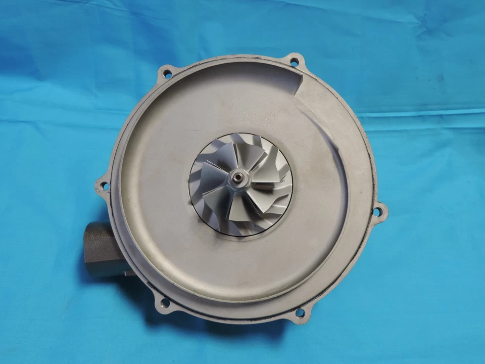 Cartucho turbo genuino CHRA Ford Powerstroke Super Duty F-350 6,0 L 2004-2007 Foto 2 de 4