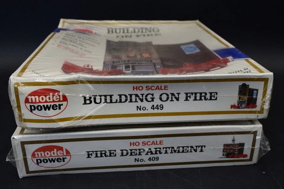 (2) MODEL POWER HO SCALE KITS FIRE DEPARTMENT #409 & BUILDING ON FIRE #449 - Image 3 of 4