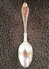 Cuchara de recuerdo de nacimiento de cigüeña esterlina con cigüeña fechada 1973 por Reed & Barton 40 g