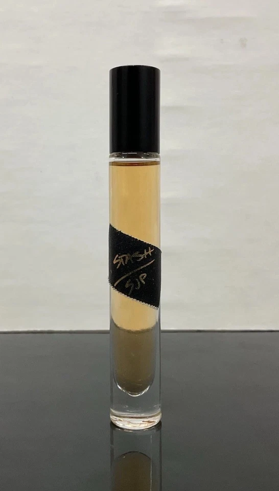 STASH SJP Por Sarah Jessica Parker Eau De Parfum Rollerball 0.34 Fl Oz, Como En la Imagen Foto 2 de 4