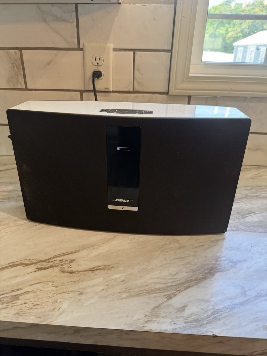 Bose SoundTouch 30 Wi-Fi Music System Model: 412550 w Power Cord