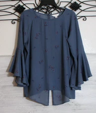LC Lauren Conrad Women's Top Size M Long Sleeve Blue Floral Round Neck