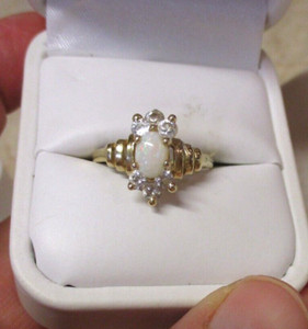 14K Yellow Gold Opal Cluster Ring 7.25
