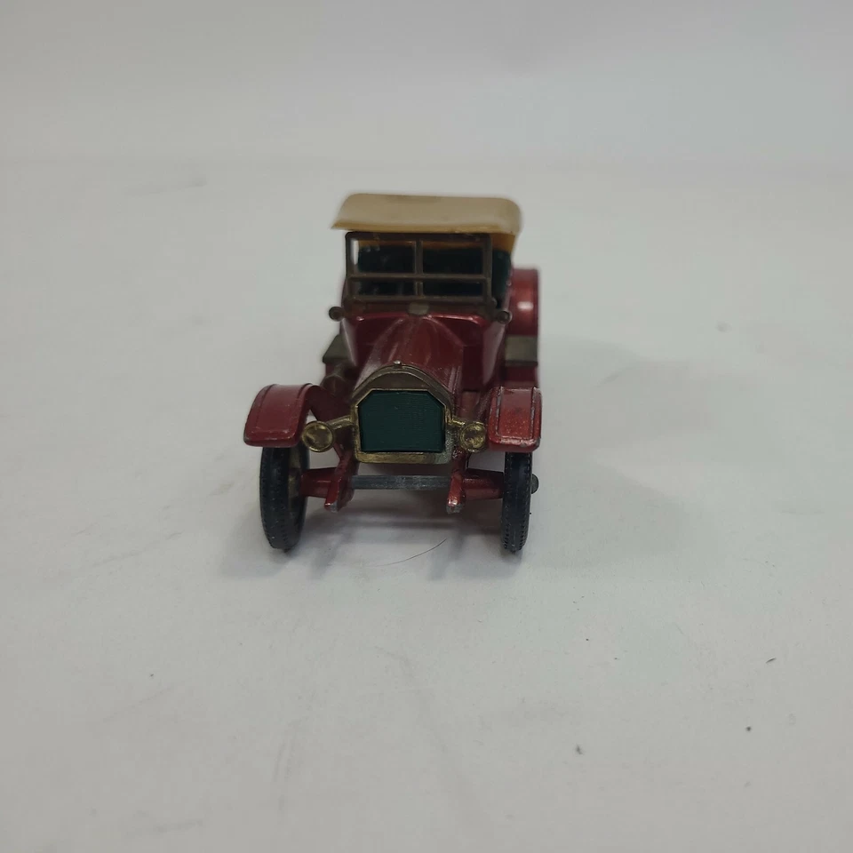 Vintage Matchbox Models of Yesteryear. 1914 Stutz. Y-8 Red. Made 1969 - Image 2 of 4